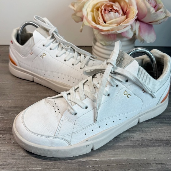 On Running Shoes - On Running The Roger Centercourt waterproof sneakers size 10.5